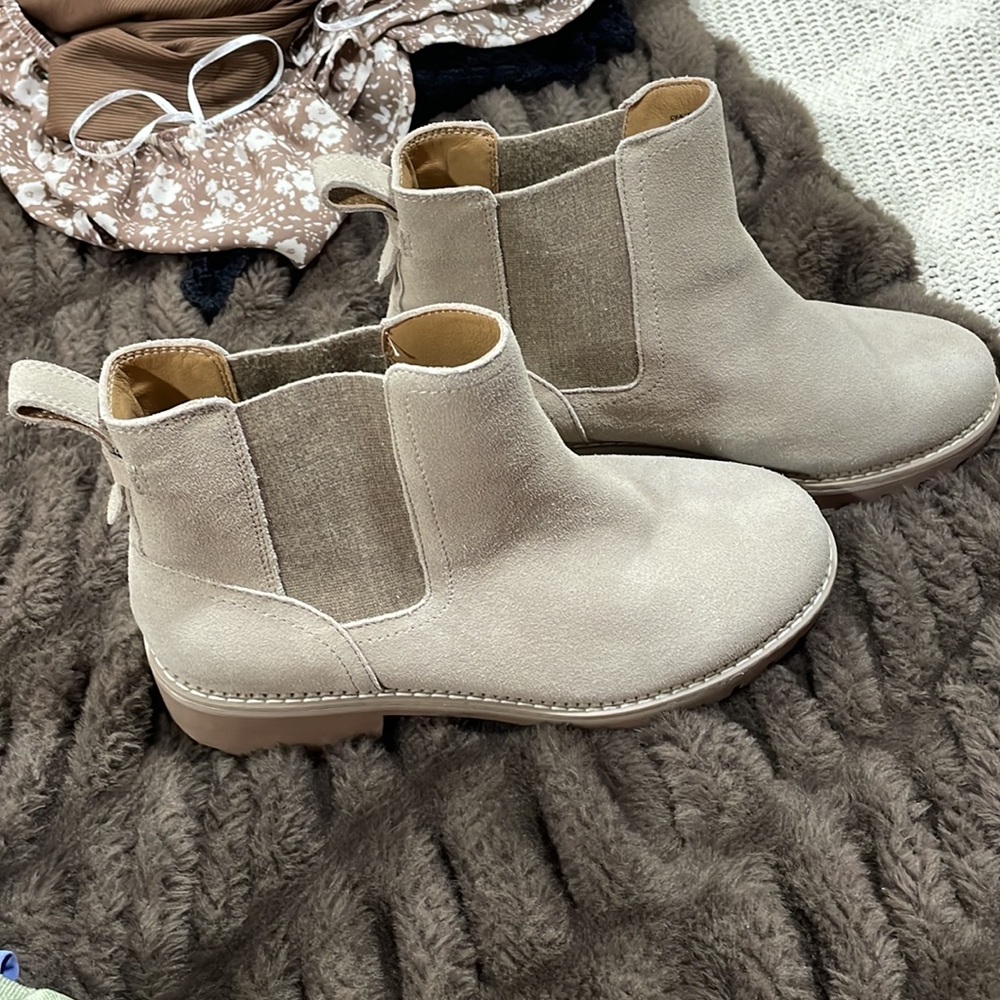 Crown vintage women’s booties - Picture 3 of 8